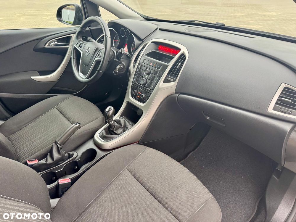 Opel Astra 1.4 Turbo Design Edition - 19