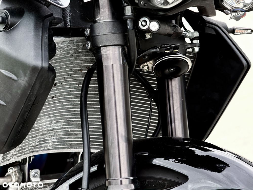 Yamaha MT - 24