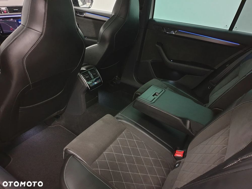 Skoda Superb 2.0 TDI 4x4 DSG Sportline - 30