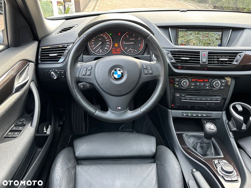 BMW X1 xDrive20d xLine - 32