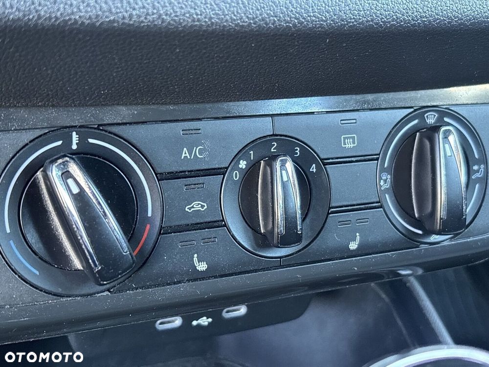 Skoda Fabia 1.0 TSI Ambition - 25