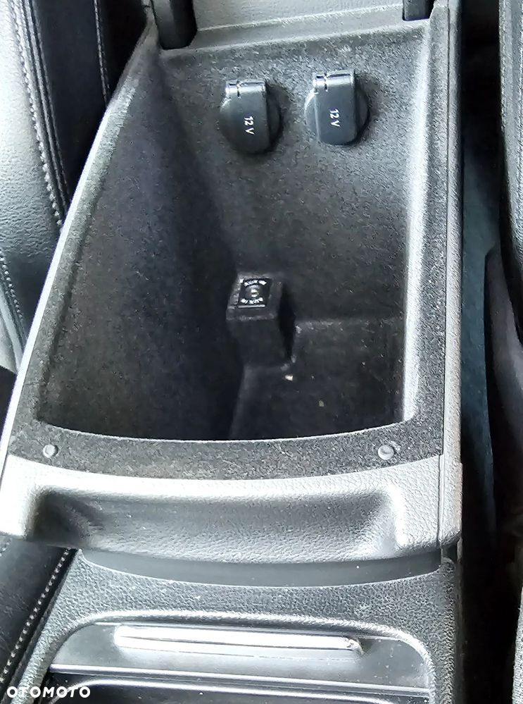 Volkswagen Passat 2.0 TDI Comfortline - 12