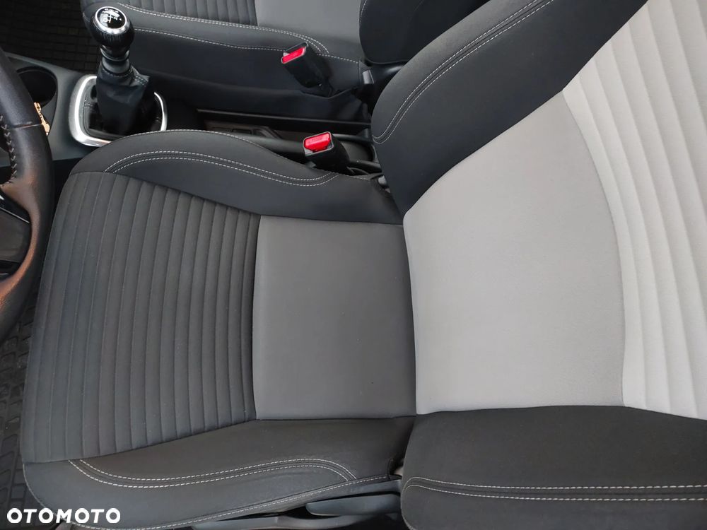 Toyota Yaris 1.5 Premium - 18