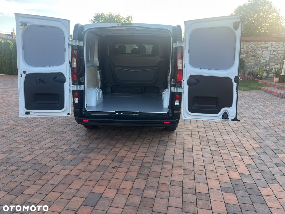Renault Trafic - 26