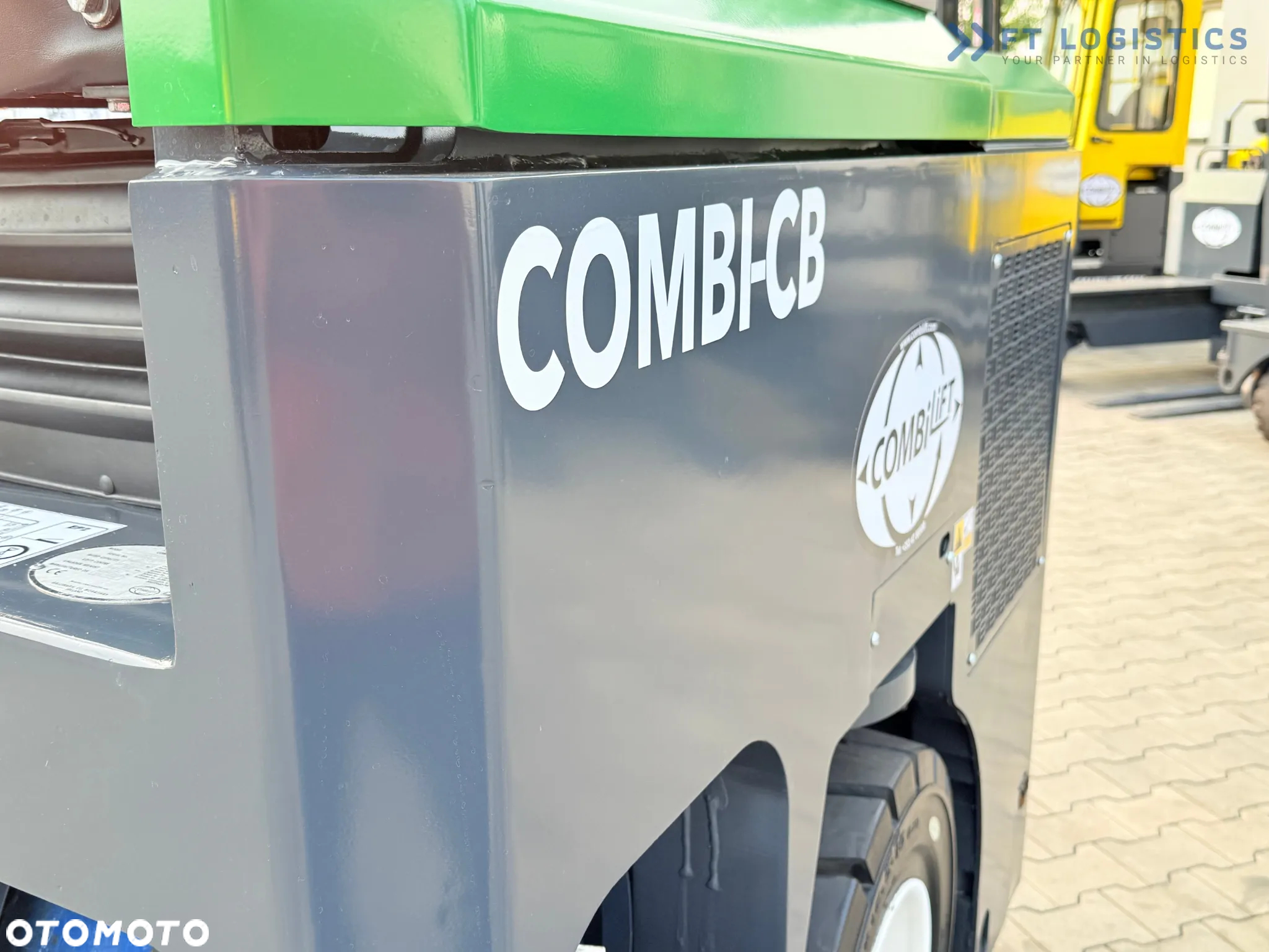 Combilift C4000CB / TRIPLEX - 5200MM / GAS / WOLNY SKOK / POZYCJONER WIDEŁ / PRZESUW WIDEŁ / WYSOKOŚĆ 2450MM / JAK NOWY - 40