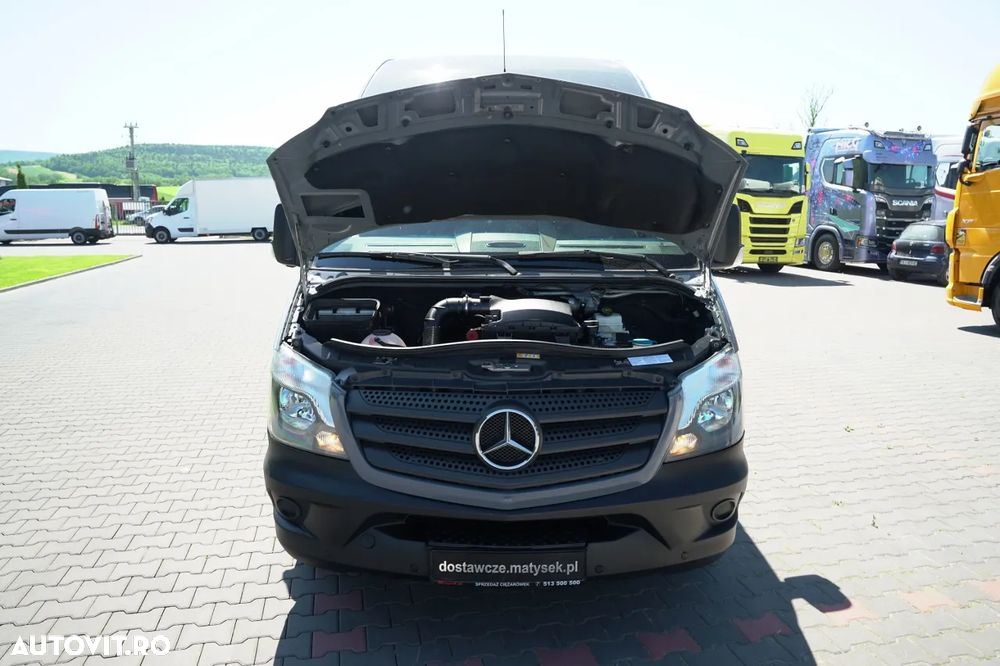 Mercedes-Benz SPRINTER 314 CDI / NEGRU / AUTOMATĂ / 3 LOCURI / 2017 - 36
