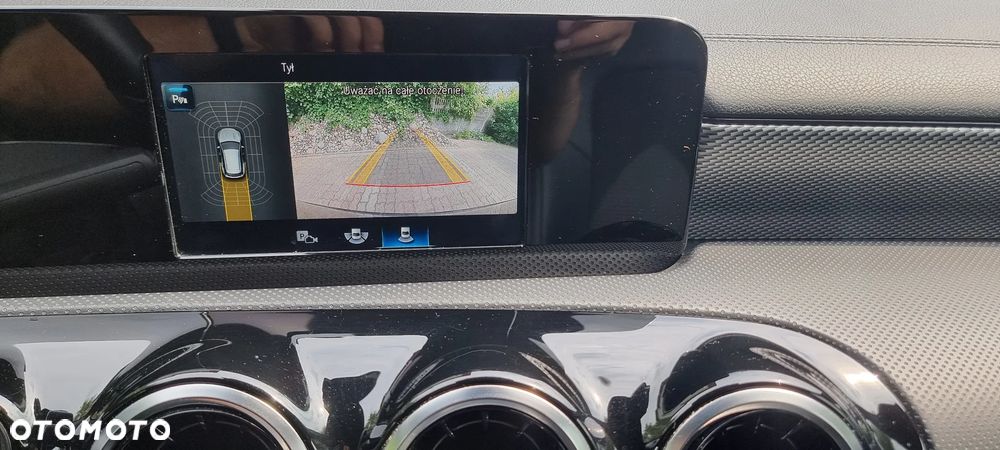 Mercedes-Benz CLA 220 d Progressive 8G-DCT - 40