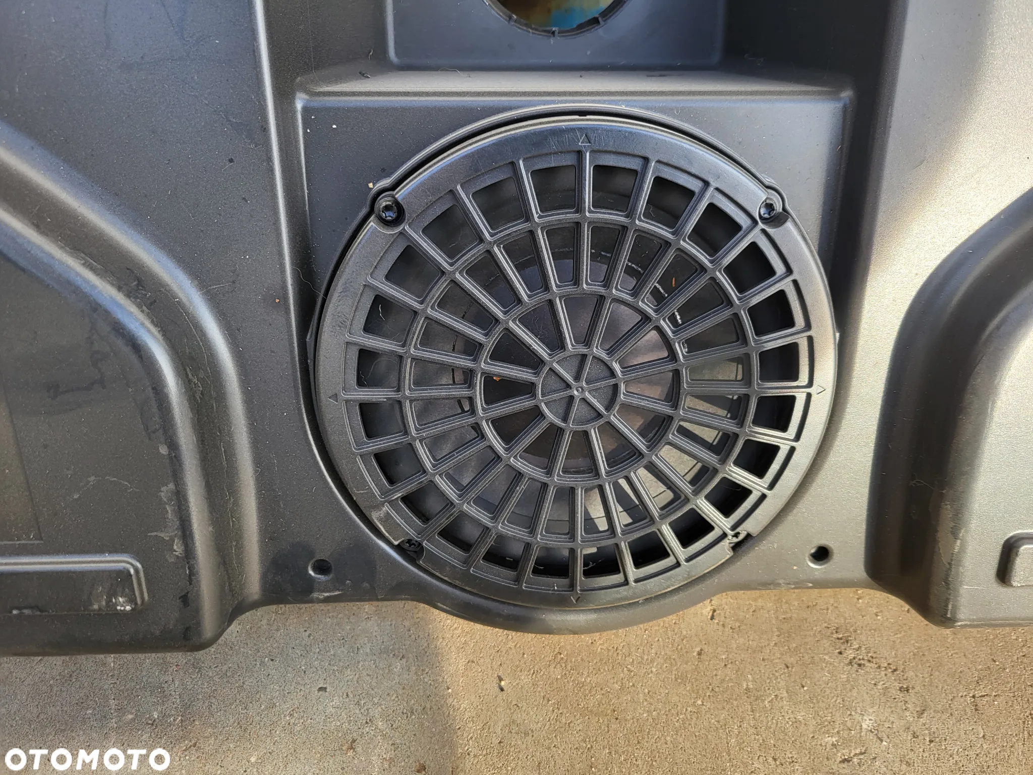 Głośnik subwoofer JBL Peugeot 3008 I - 4