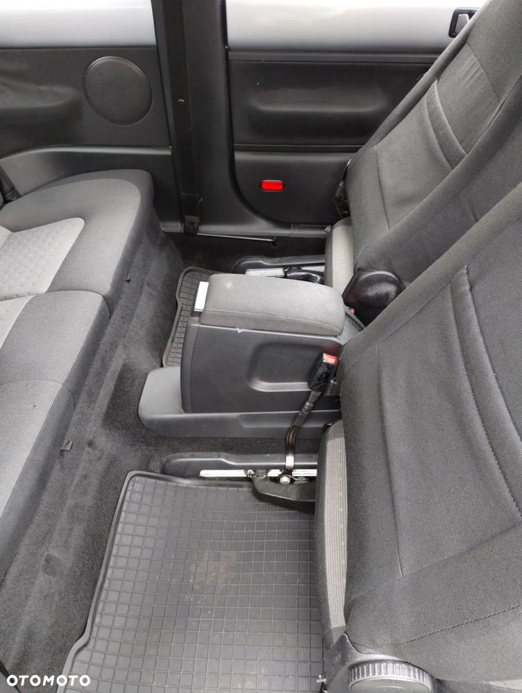Volkswagen New Beetle 1.6 - 16