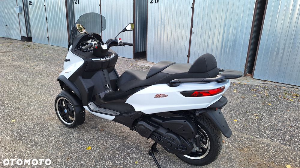 Piaggio MP-3 - 4