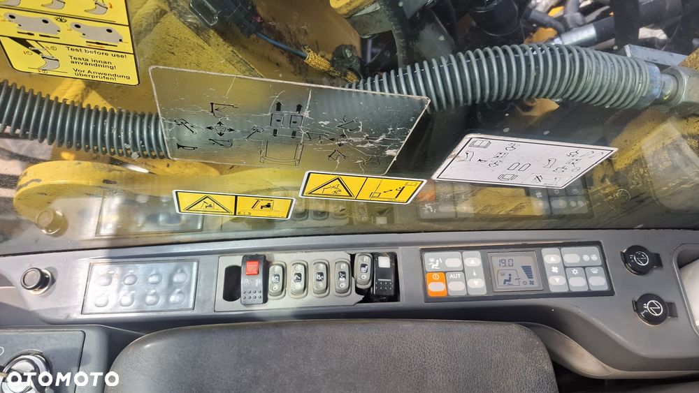 Caterpillar 319DL - 10