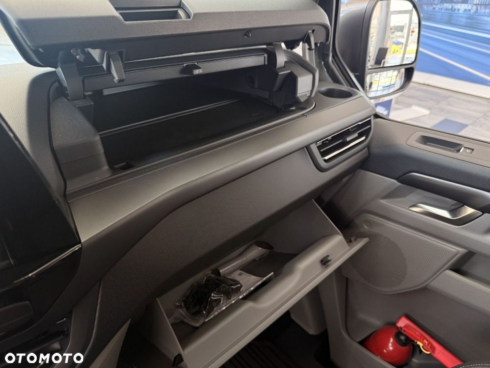 Ford Tourneo Custom - 18