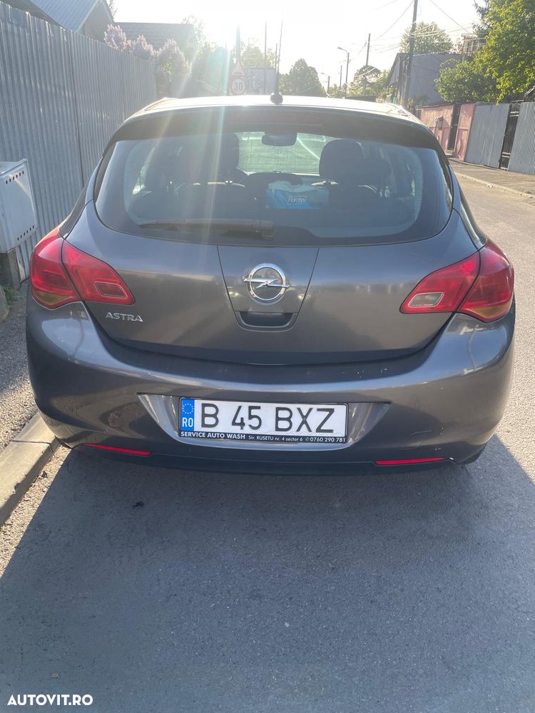 Opel Astra 1.6 - 5