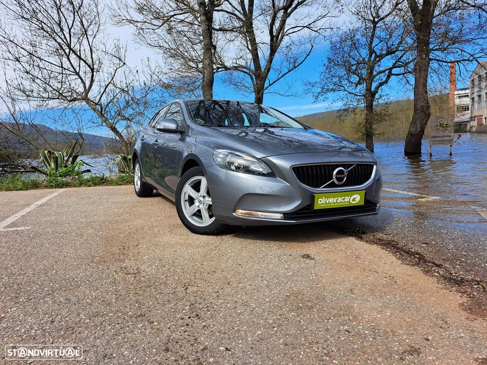 Volvo V40 D2 Kinetic - 9