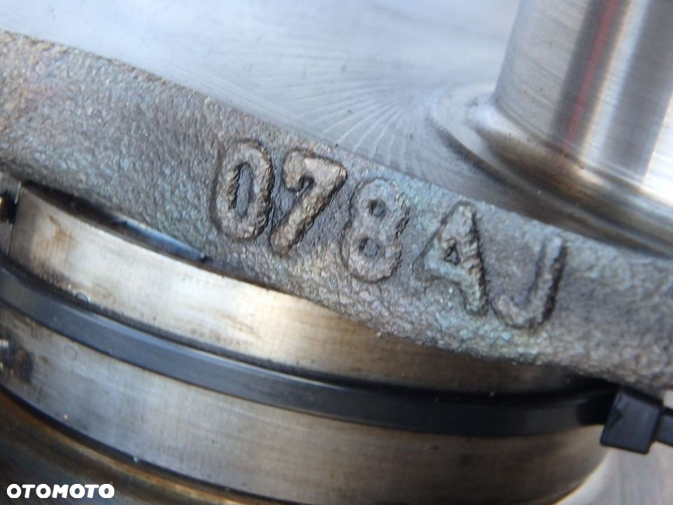 WAL KORBOWY AUDI A4 B6 A6 C5 3.0 V6 ASN 078AJ - 2