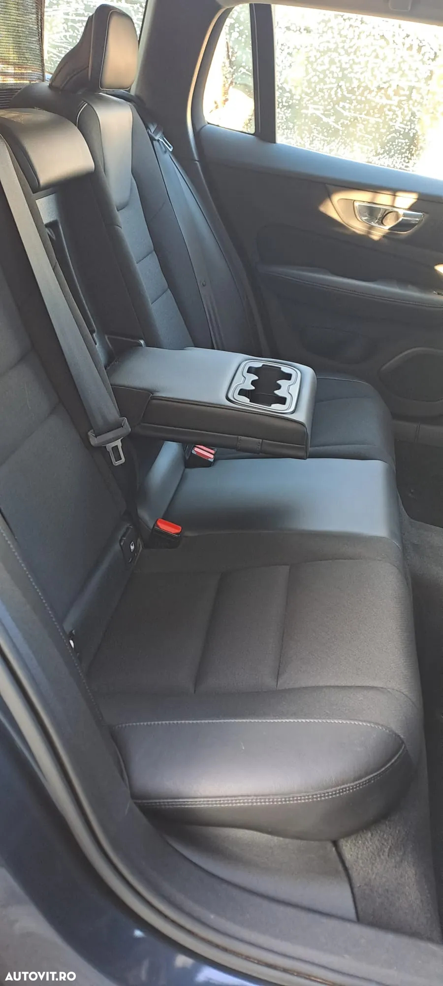 Volvo V60 D3 Momentum - 25