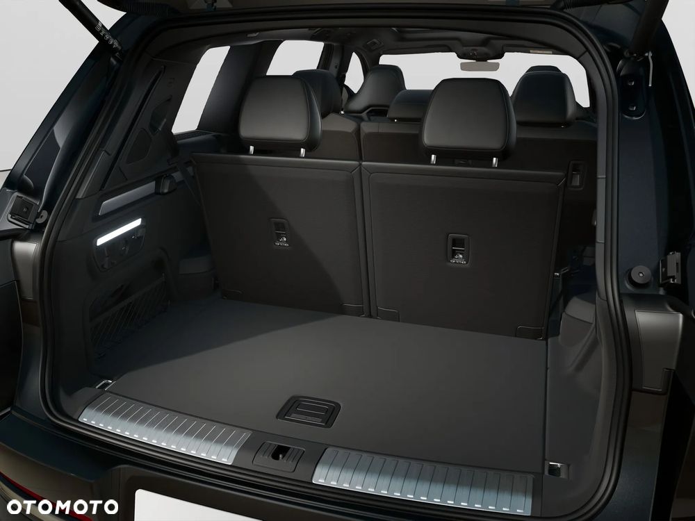 Audi Q9 - 26
