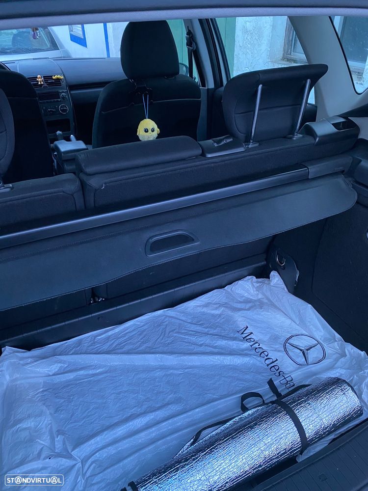 Mercedes-Benz A 150 Elegance Automatic - 14