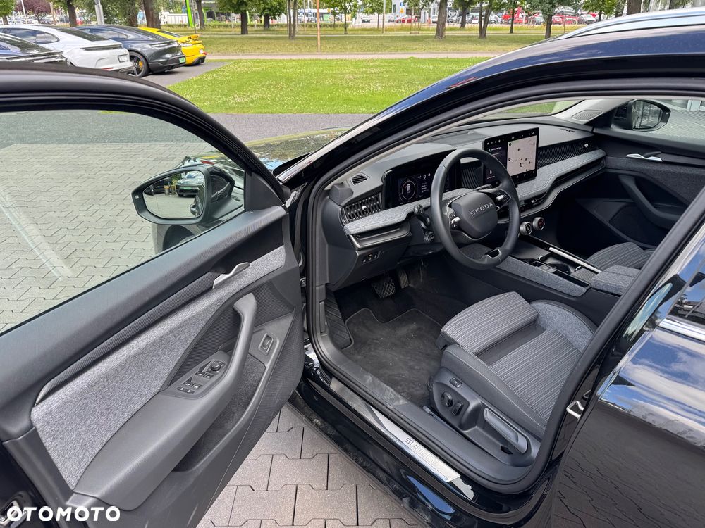 Skoda Superb 1.5 TSI mHEV Edition 130 DSG - 12