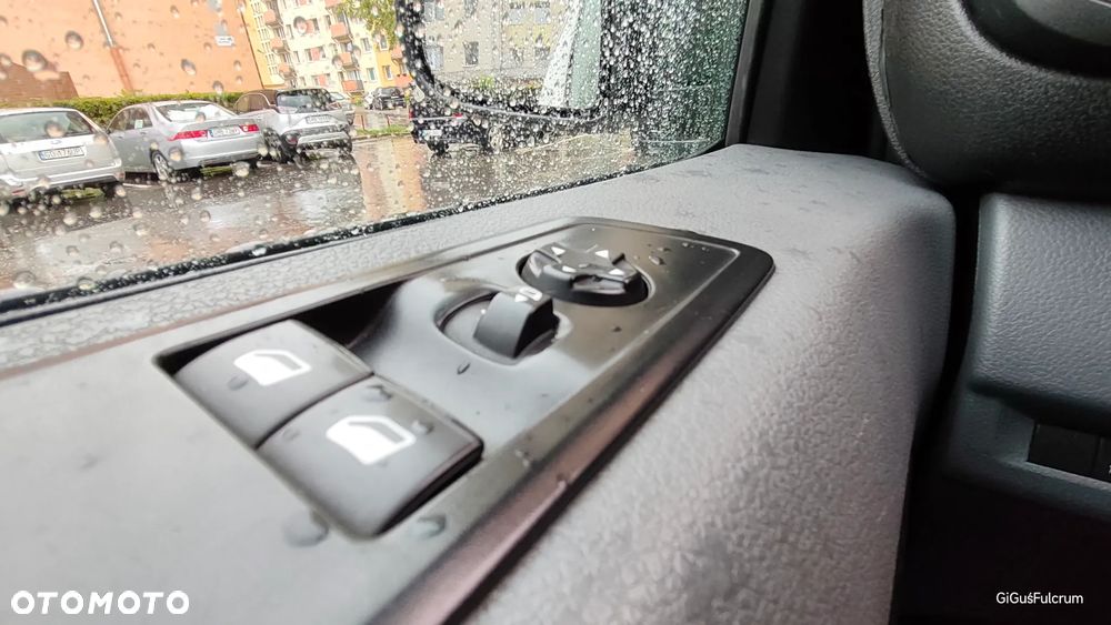 Opel Vivaro C - 12