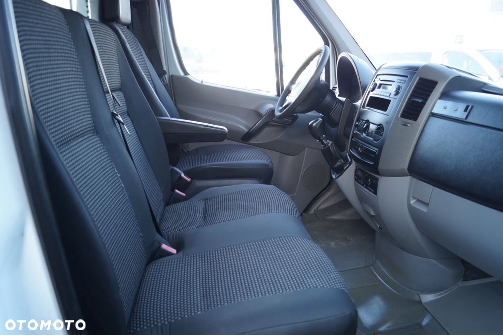 Mercedes-Benz Sprinter - 26