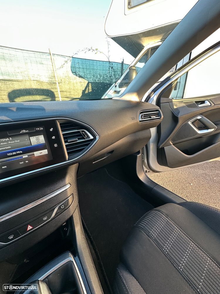 Peugeot 308 HDi FAP 92 Access - 20