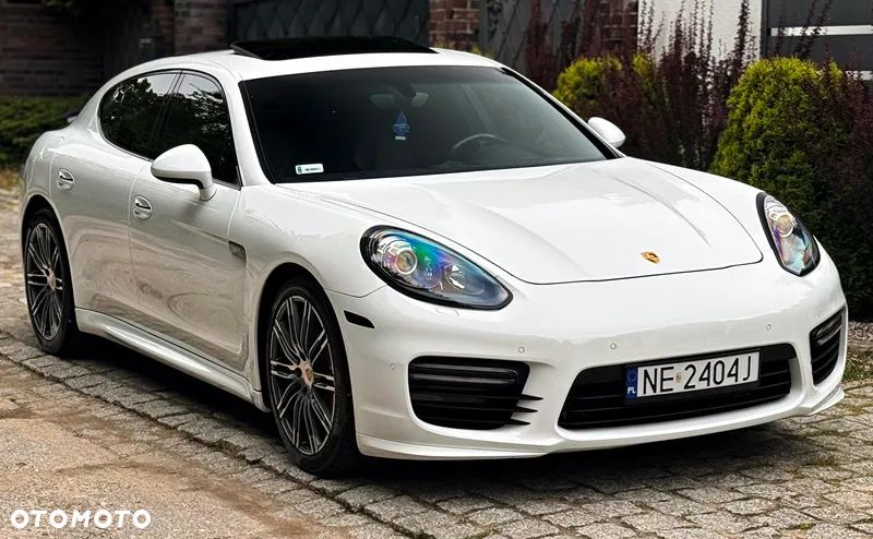 Porsche Panamera GTS PDK - 19