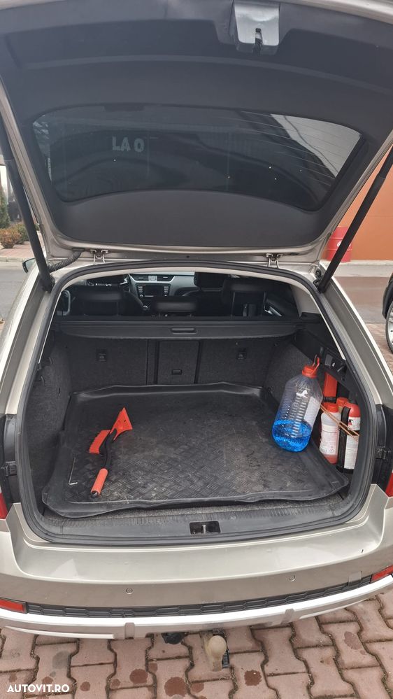 Skoda Octavia 2.0 TDI (Green tec) 4x4 DSG Scout - 5