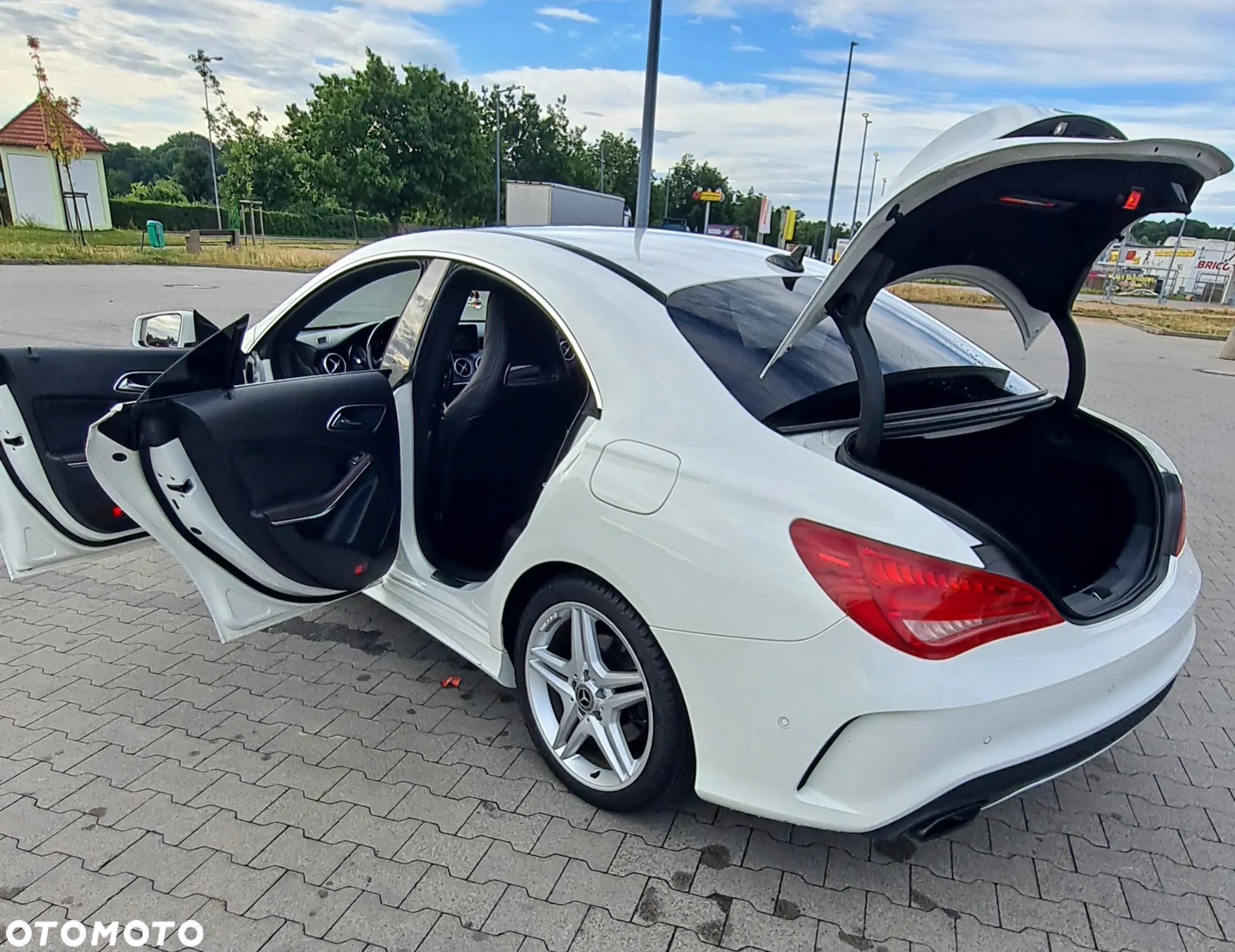 Mercedes-Benz CLA - 16