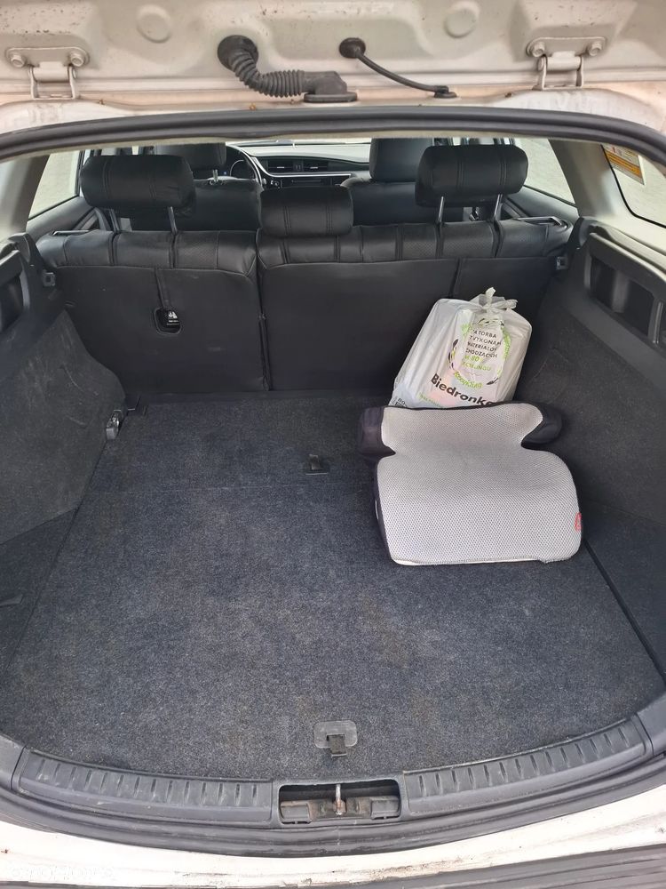 Toyota Auris - 10