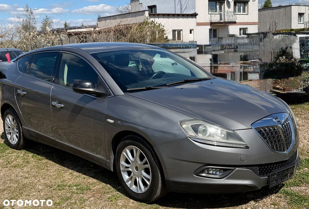 Lancia Delta 1.6 MultiJet 16v Silver - 2