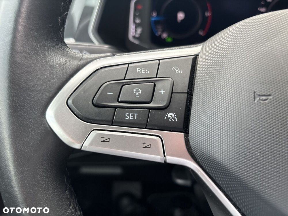 Volkswagen Tiguan - 34