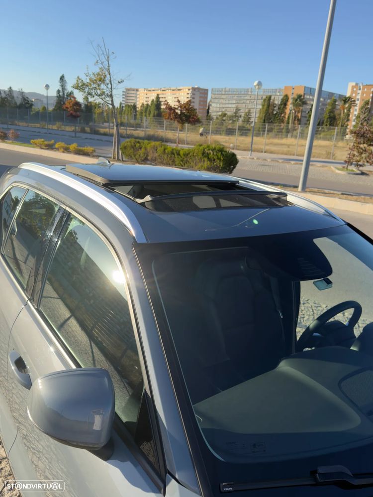 Volvo XC 40 1.5 T3 Momentum Plus - 4