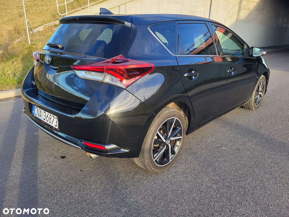 Toyota Auris 1.2 Turbo Team Deutschland - 9