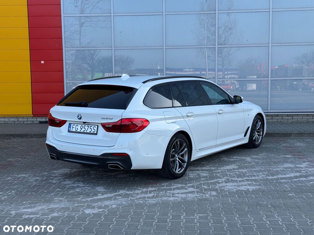 BMW Seria 5 520d M Sport - 17
