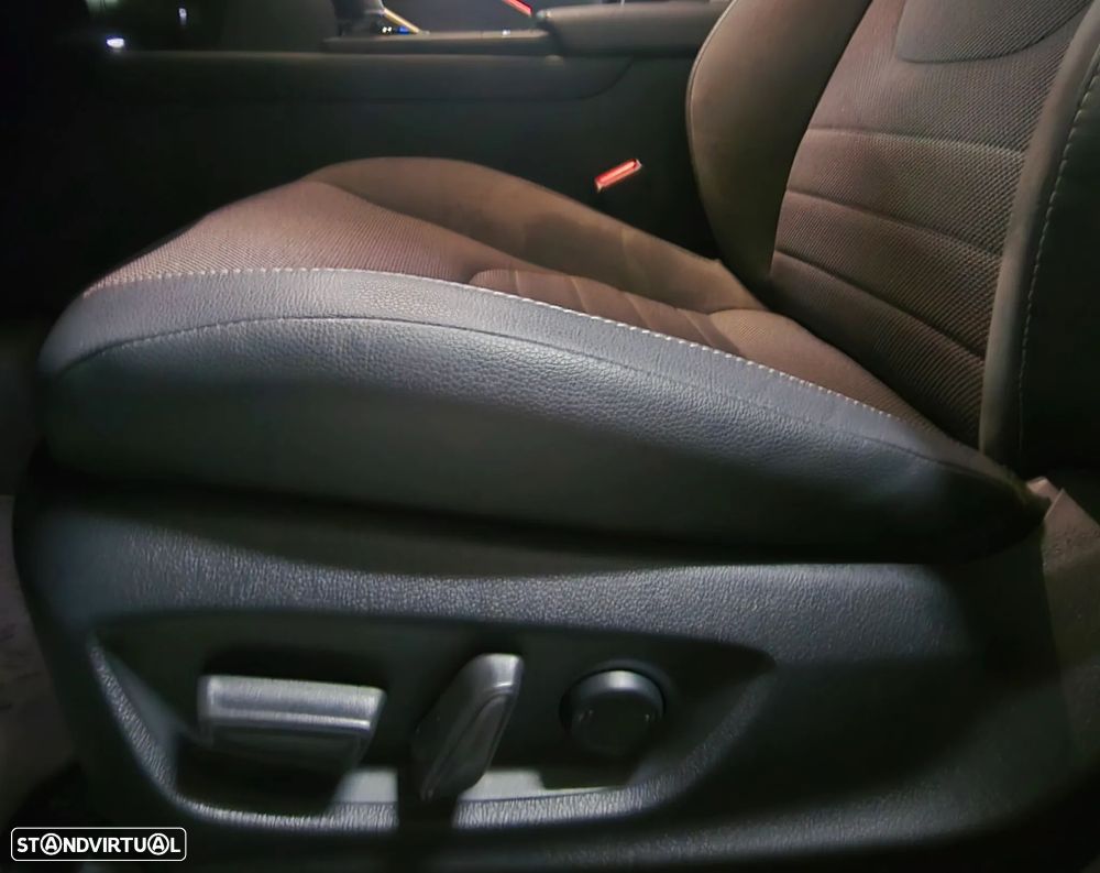 Toyota C-HR 1.8 Hybrid Lounge - 12