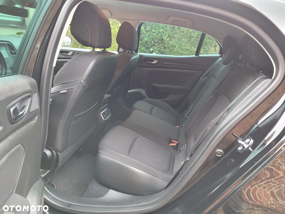 Renault Megane ENERGY TCe 140 EDC LIMITED - 16