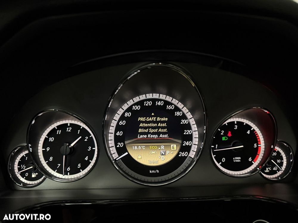 Mercedes-Benz E 250 CDI 4MATIC Aut. - 29