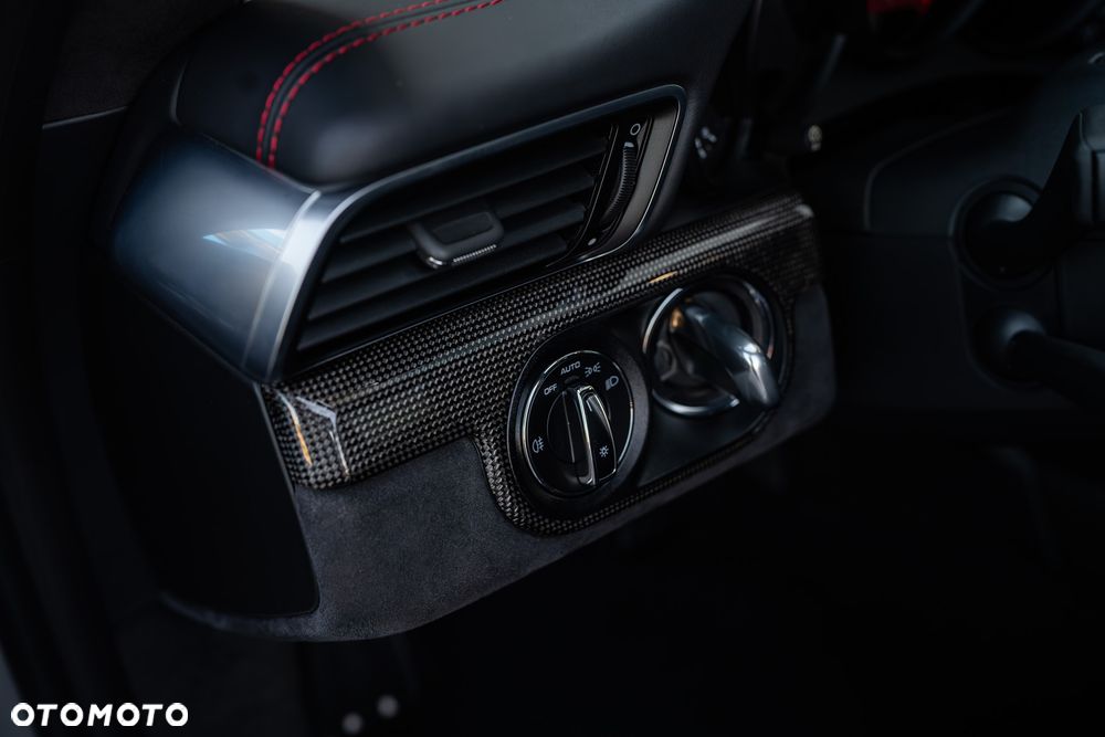 Porsche 911 Carrera 4 GTS PDK - 15