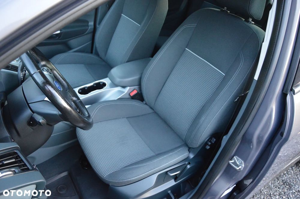 Ford Grand C-MAX - 23