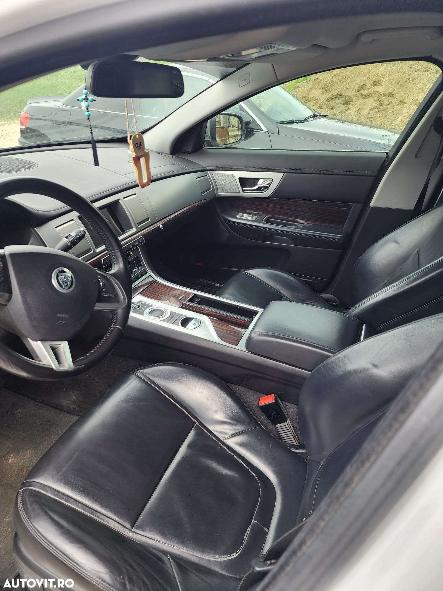 Jaguar XF 3.0D S Premium Luxury - 6