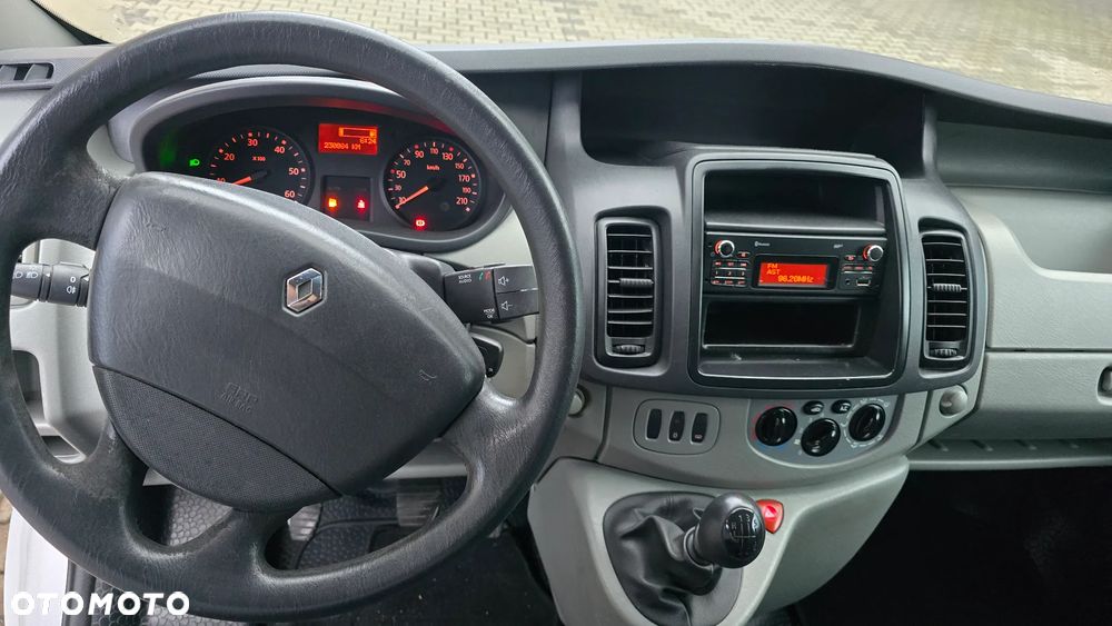 Renault Trafic - 10