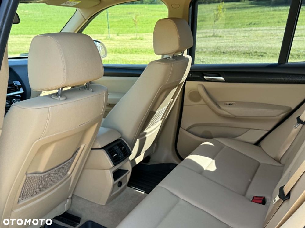 BMW X3 xDrive20d - 14
