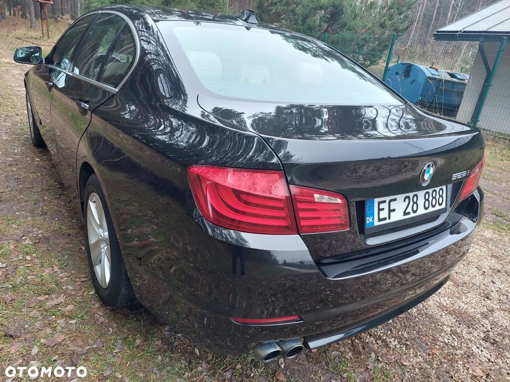 BMW Seria 5 528i Sport-Aut - 8