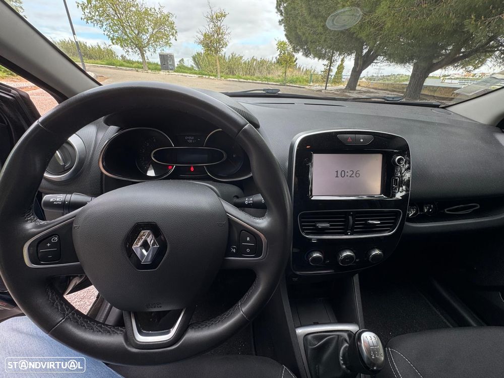 Renault Clio Sport Tourer 1.5 dCi Limited - 26