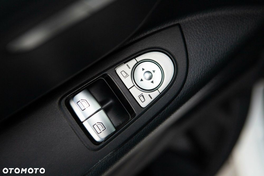 Mercedes-Benz eVito - 17