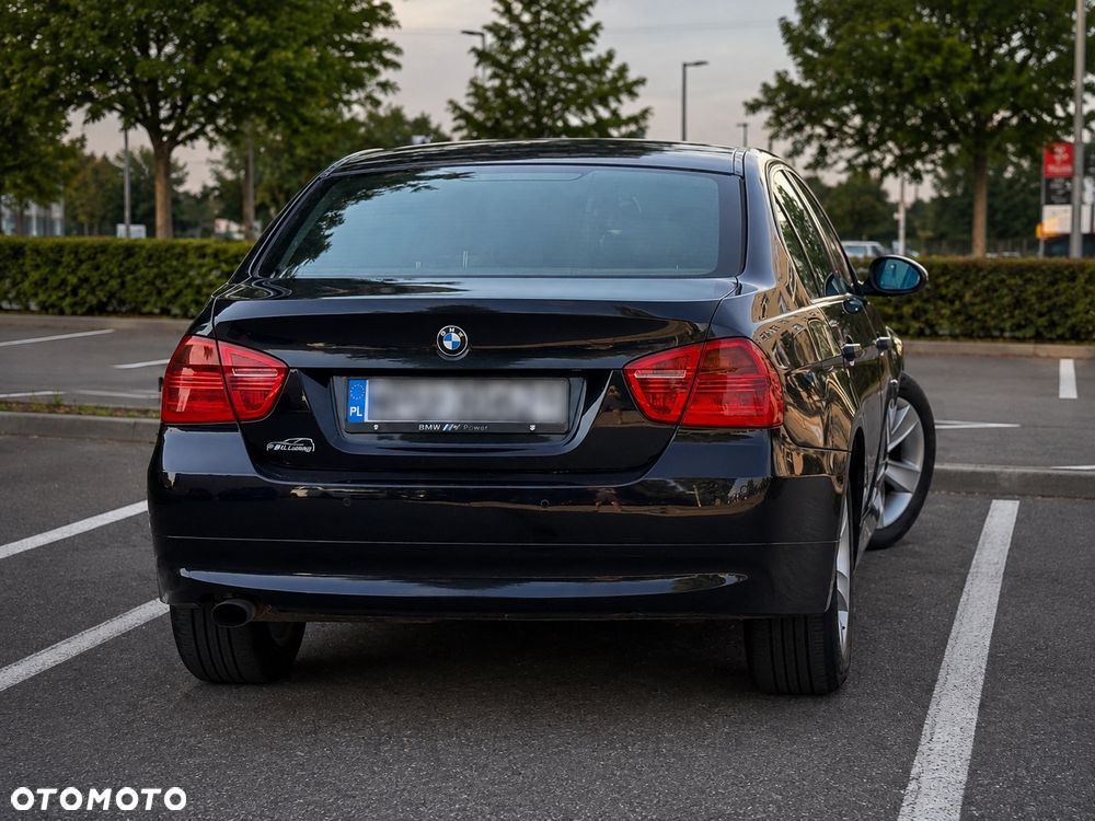 BMW Seria 3 318i - 3
