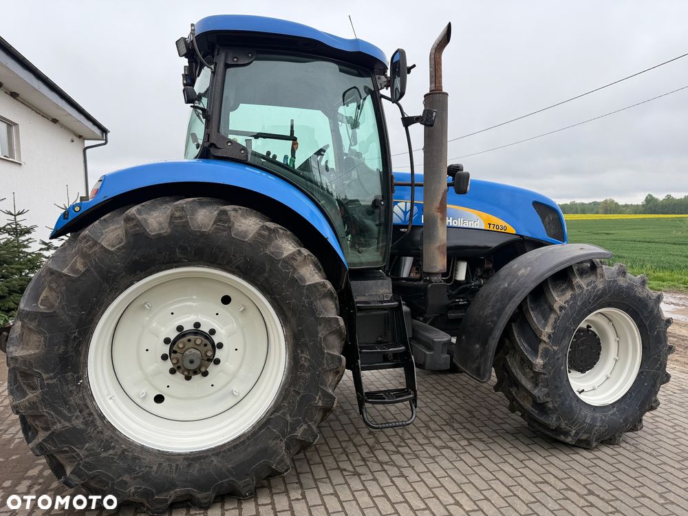 New Holland T7030 - 12