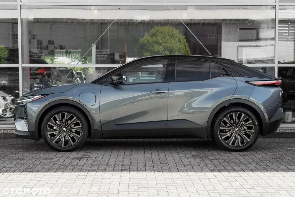 Toyota C-HR+ - 4