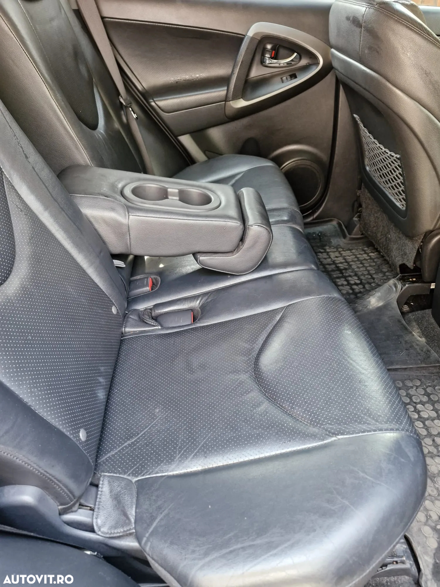 Toyota RAV4 2.2 D-CAT 4x4 Executive - 6